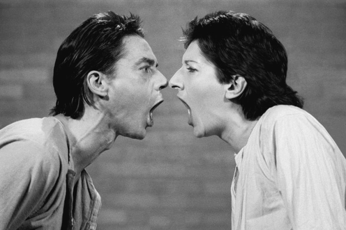 Marina Abramovic en Ulay: AAA-AAA (performance RTB, Liege), 1977 Photo: © VBK, Wien, 2011