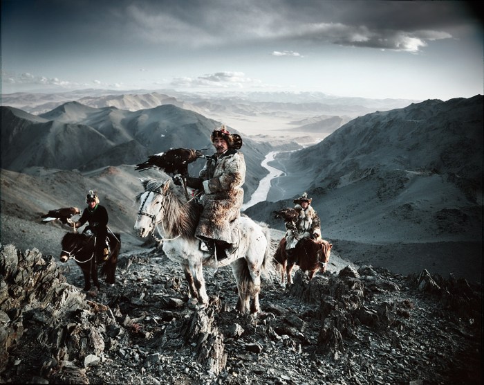©Jimmy Nelson, Before They Pass Away. Kazakhs, Mongolië.